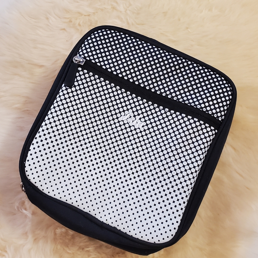 Pottery Barn Teen Gear-Up Graphic Black & White Lunch Bag monogrammed "Isla"